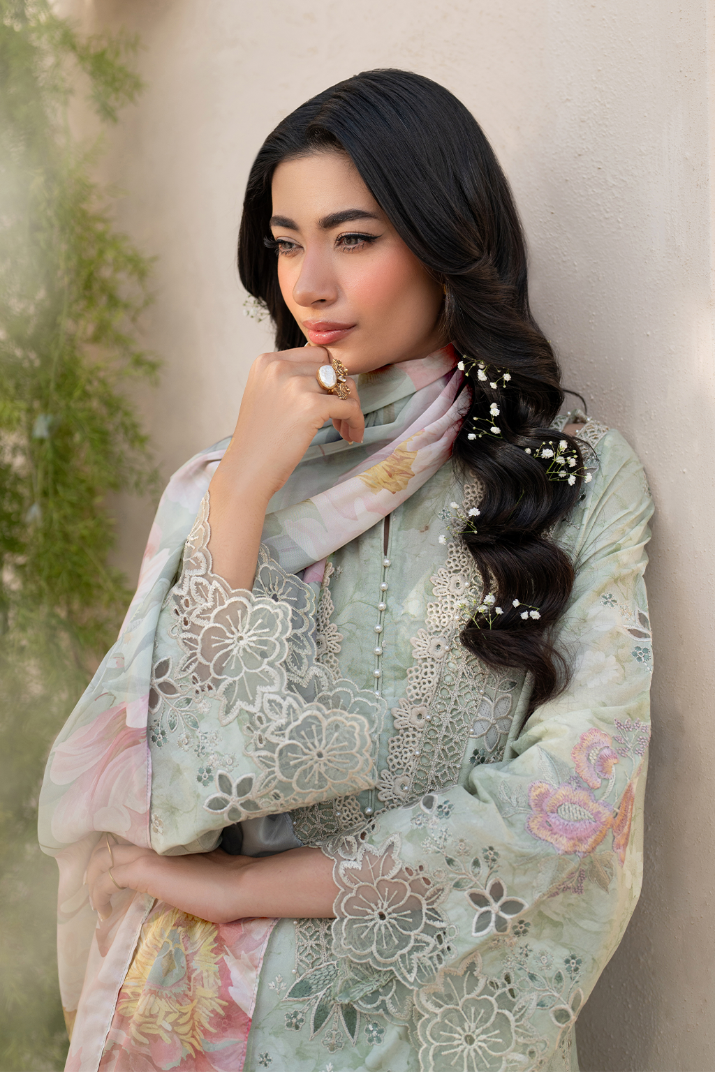 Embroidered Lawn dress - Iznik 