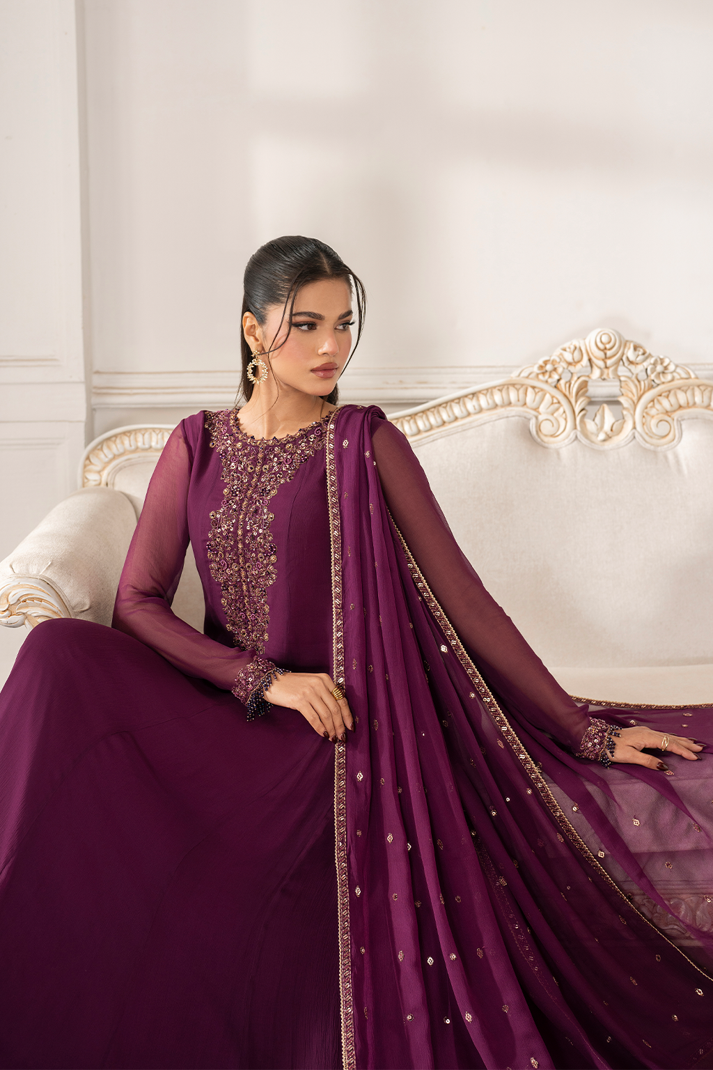 UE-480  Embroidered Chiffon - Iznik