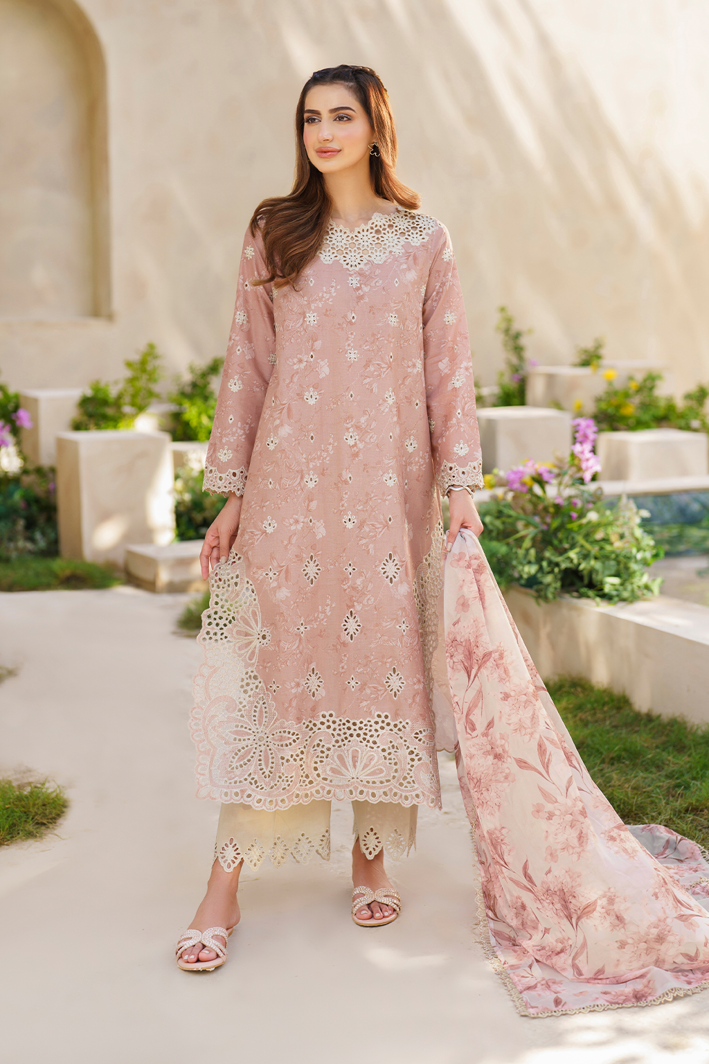 SFL-11 Embroidered Lawn - Iznik