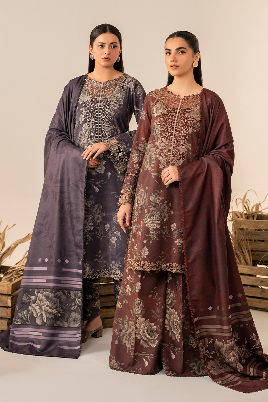 UE-350 Printed Khaddar - Iznik