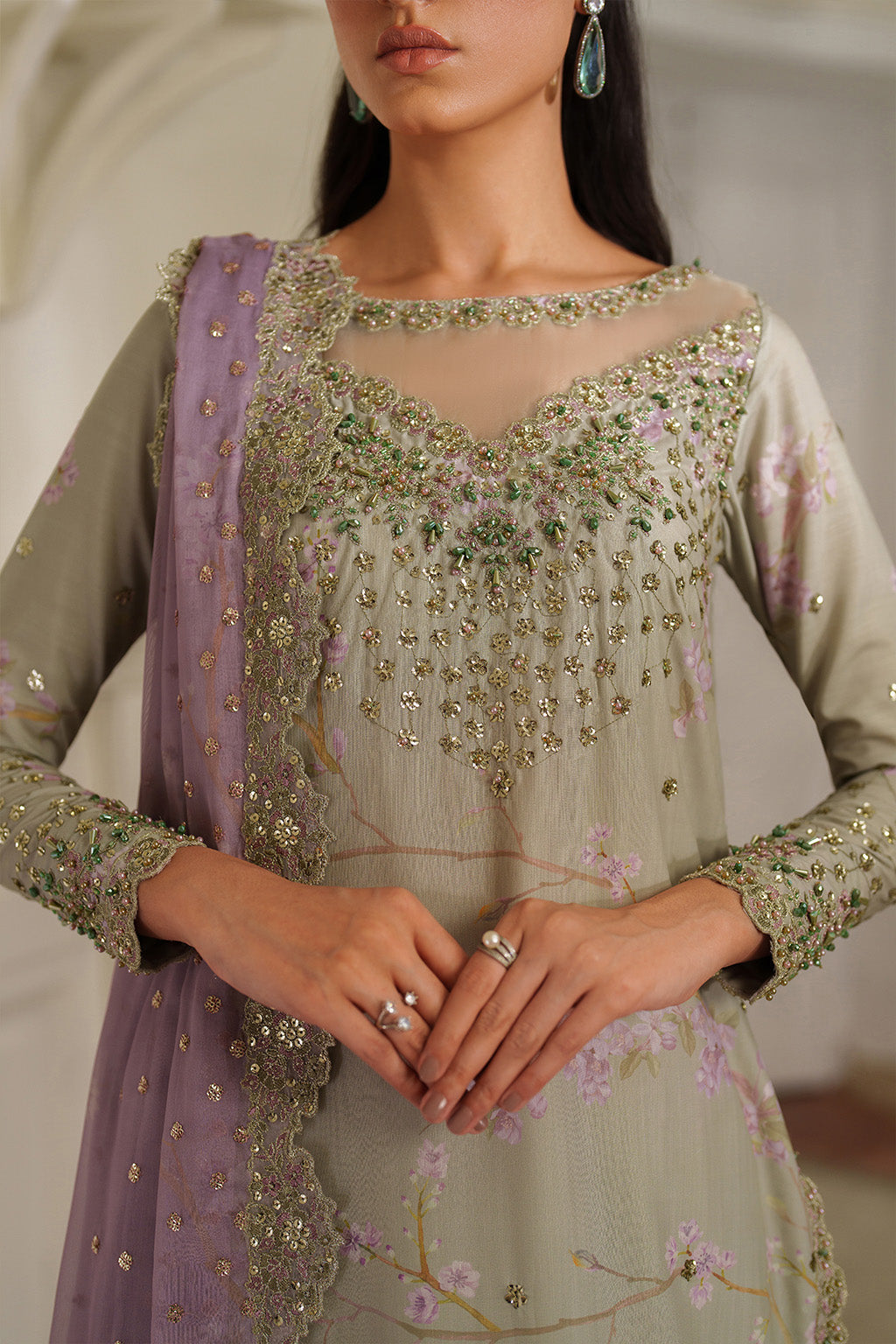 UE-539  Printed Formals