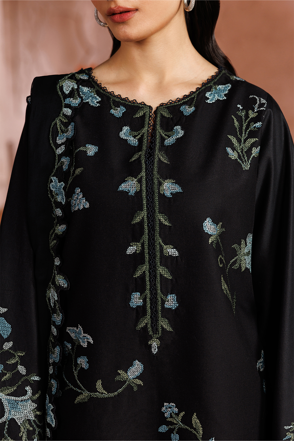 UE-695 Embroidered Lawn Secondary image