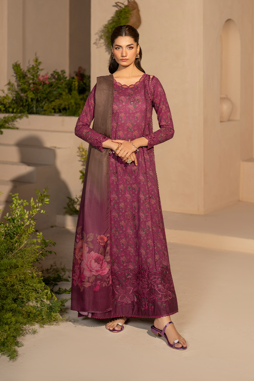 EFL-09 Embroidered Lawn Main image