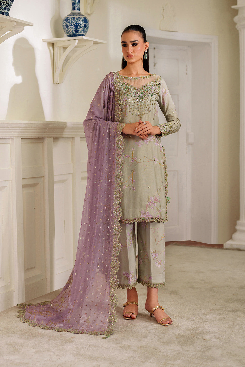 UE-539  Printed Formals