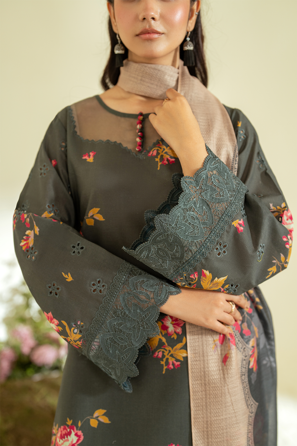 UE-452 Printed Lawn - Iznik