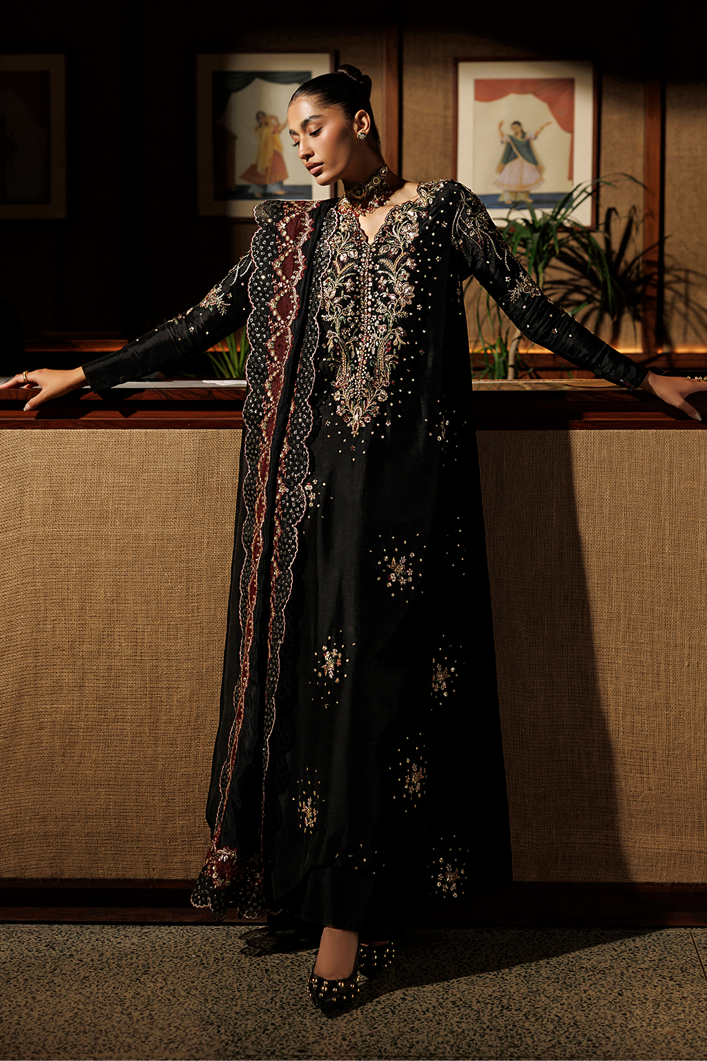 UE-716 Embroidered Ramen Silk