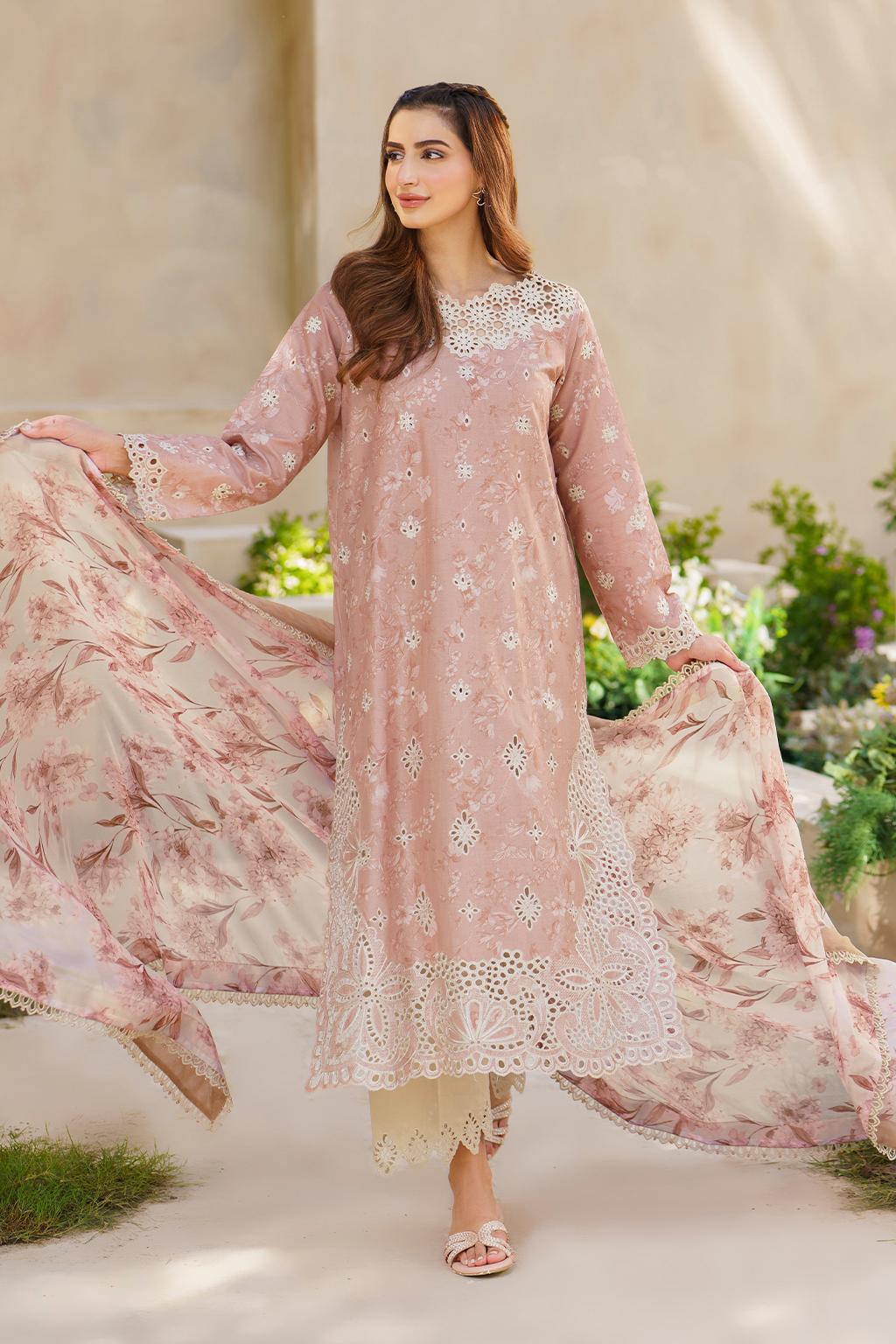 SFL-11 Embroidered Lawn - Iznik