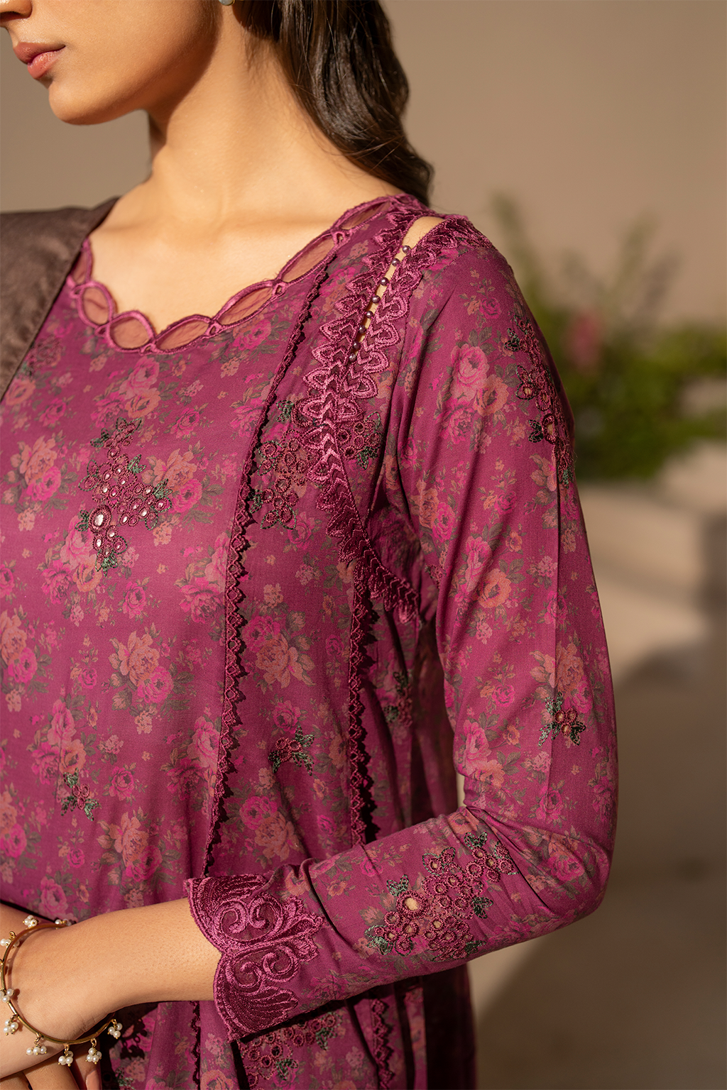 EFL-09 Embroidered Lawn