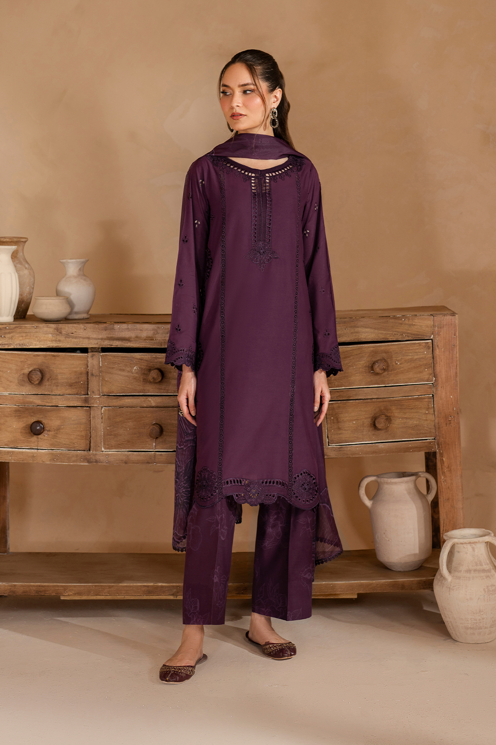 UE-467  Embroidered Lawn - Iznik