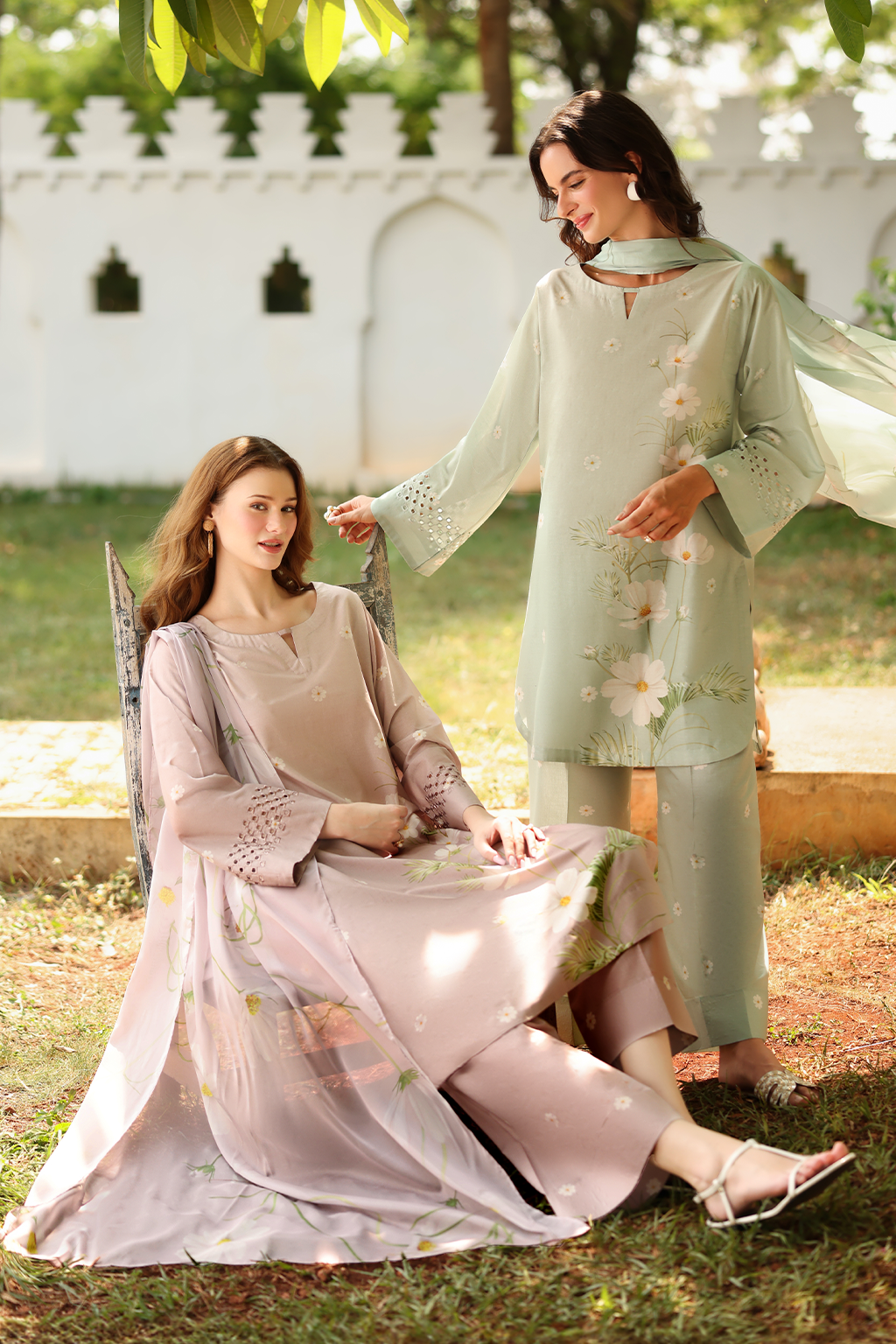 UE-529  Printed Lawn - Iznik