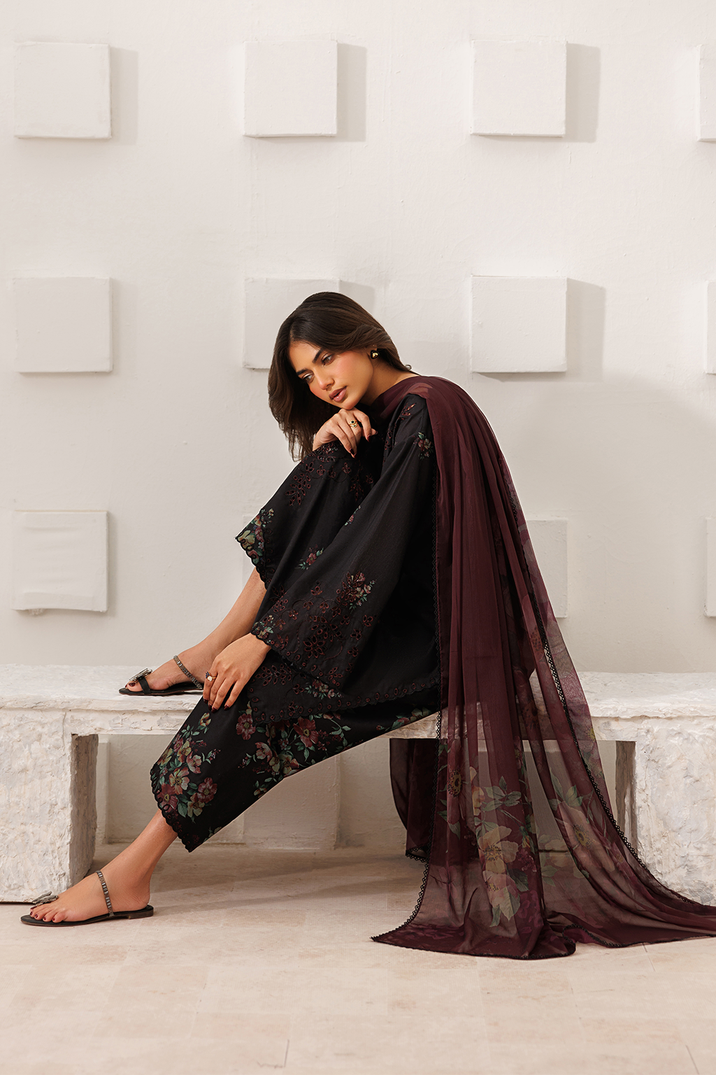 UE-637 Printed Lawn - Iznik