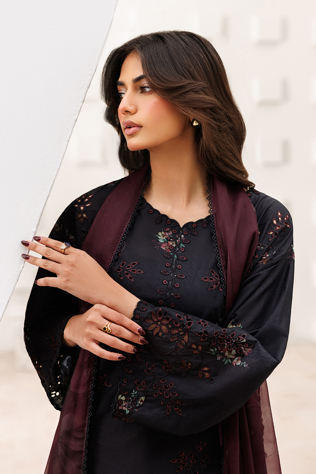 UE-637 Printed Lawn Secondary image
