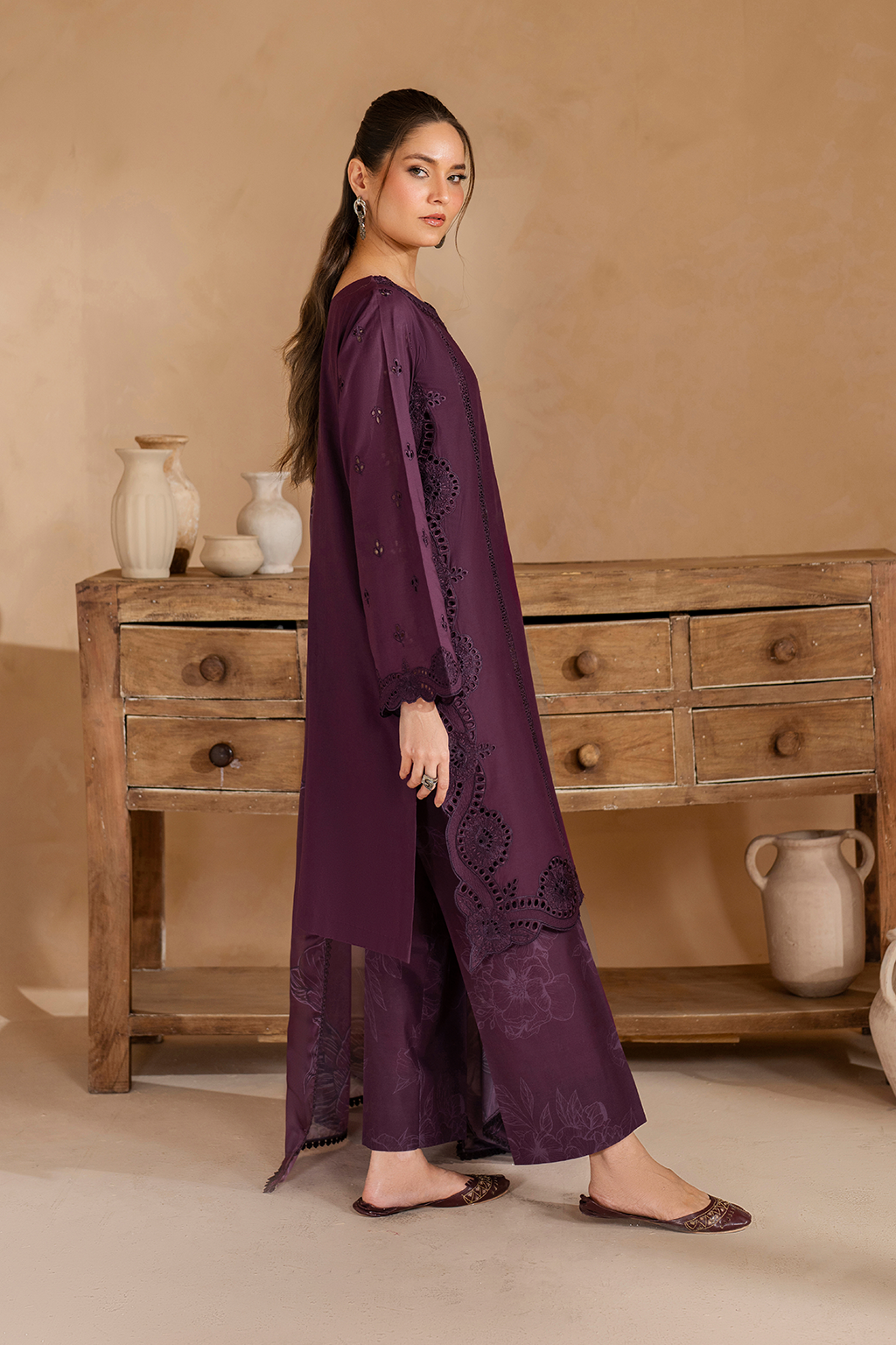 UE-467  Embroidered Lawn - Iznik