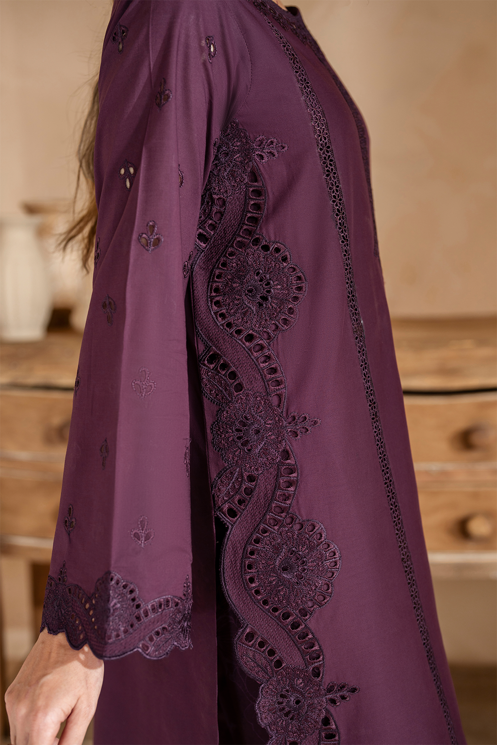 UE-467  Embroidered Lawn - Iznik