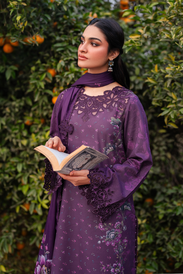 UE-387 Printed Lawn - Iznik