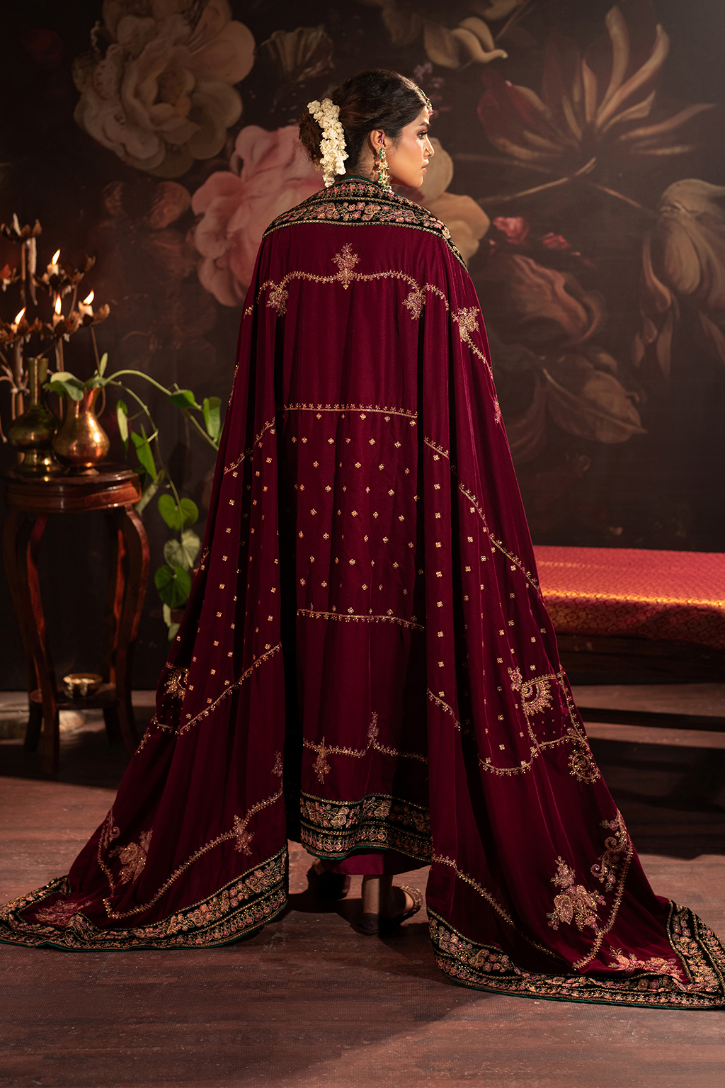 IV-42 Embroidered Velvet - Iznik