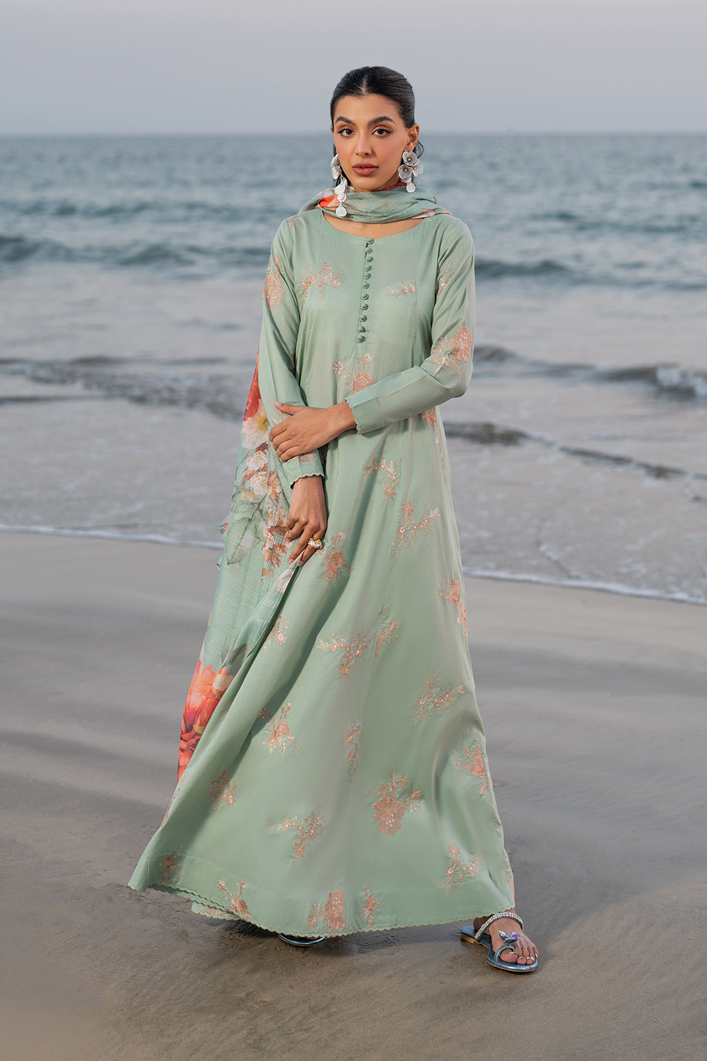 UE-383 Embroidered Lawn - Iznik