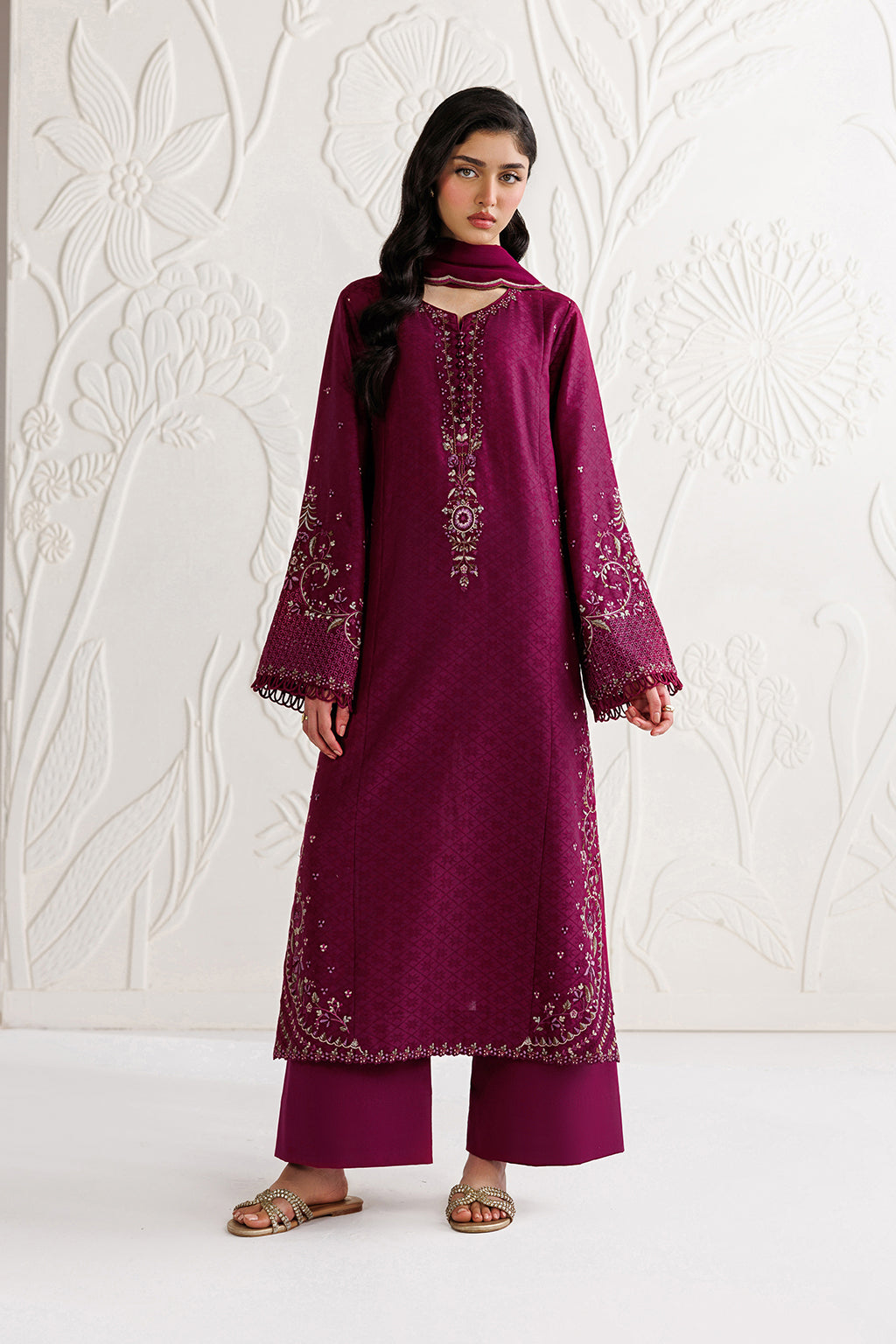 UE-684 Embroidered Lawn Secondary image