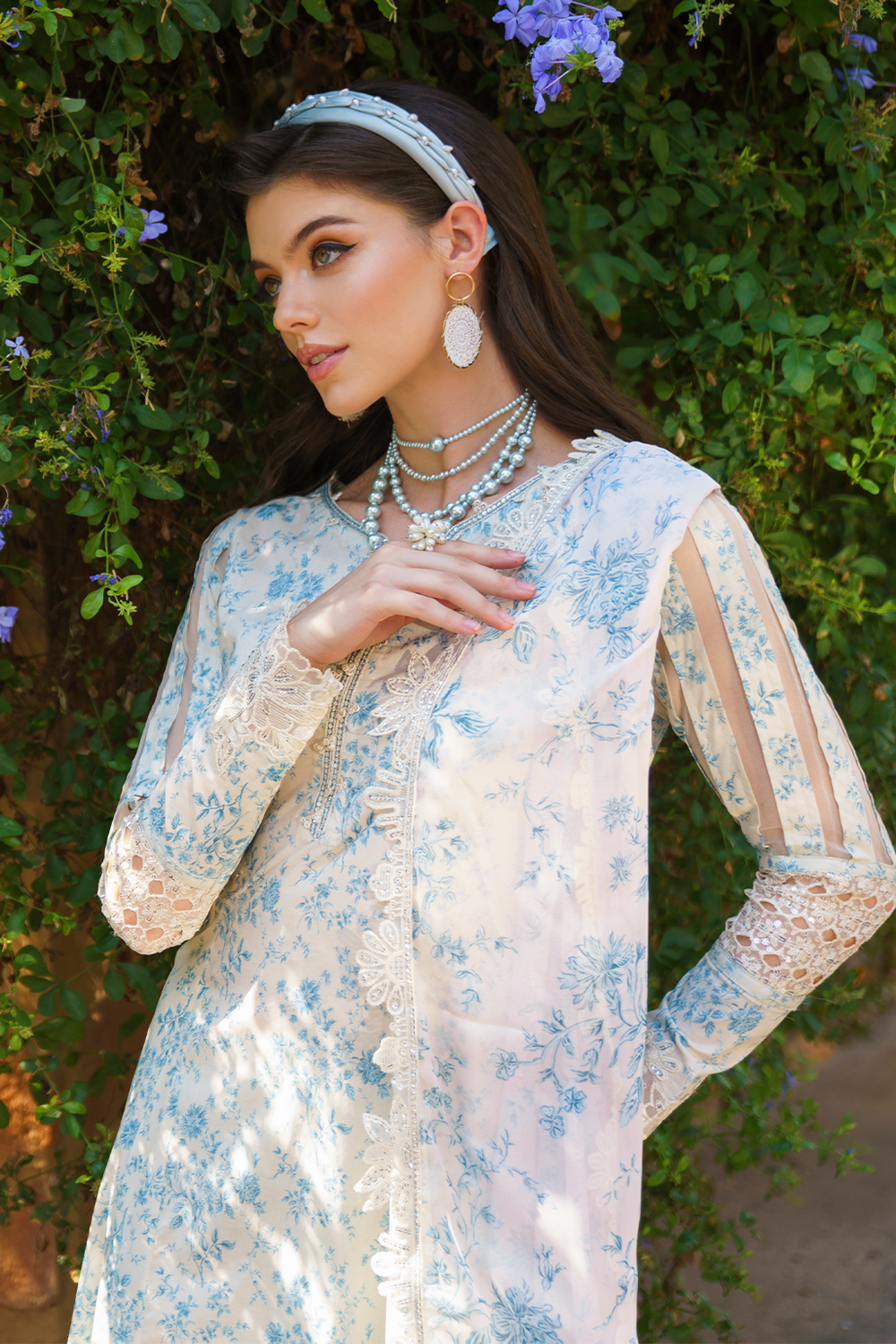 UE-246 Printed Lawn - Iznik