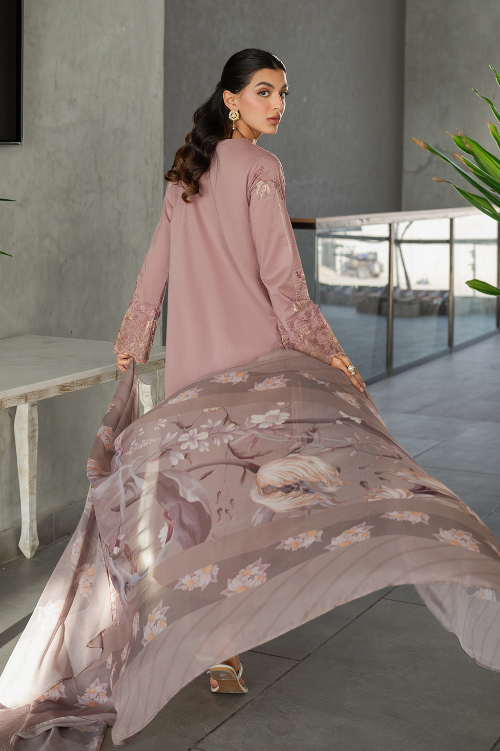 UE-398 Embroidered Lawn