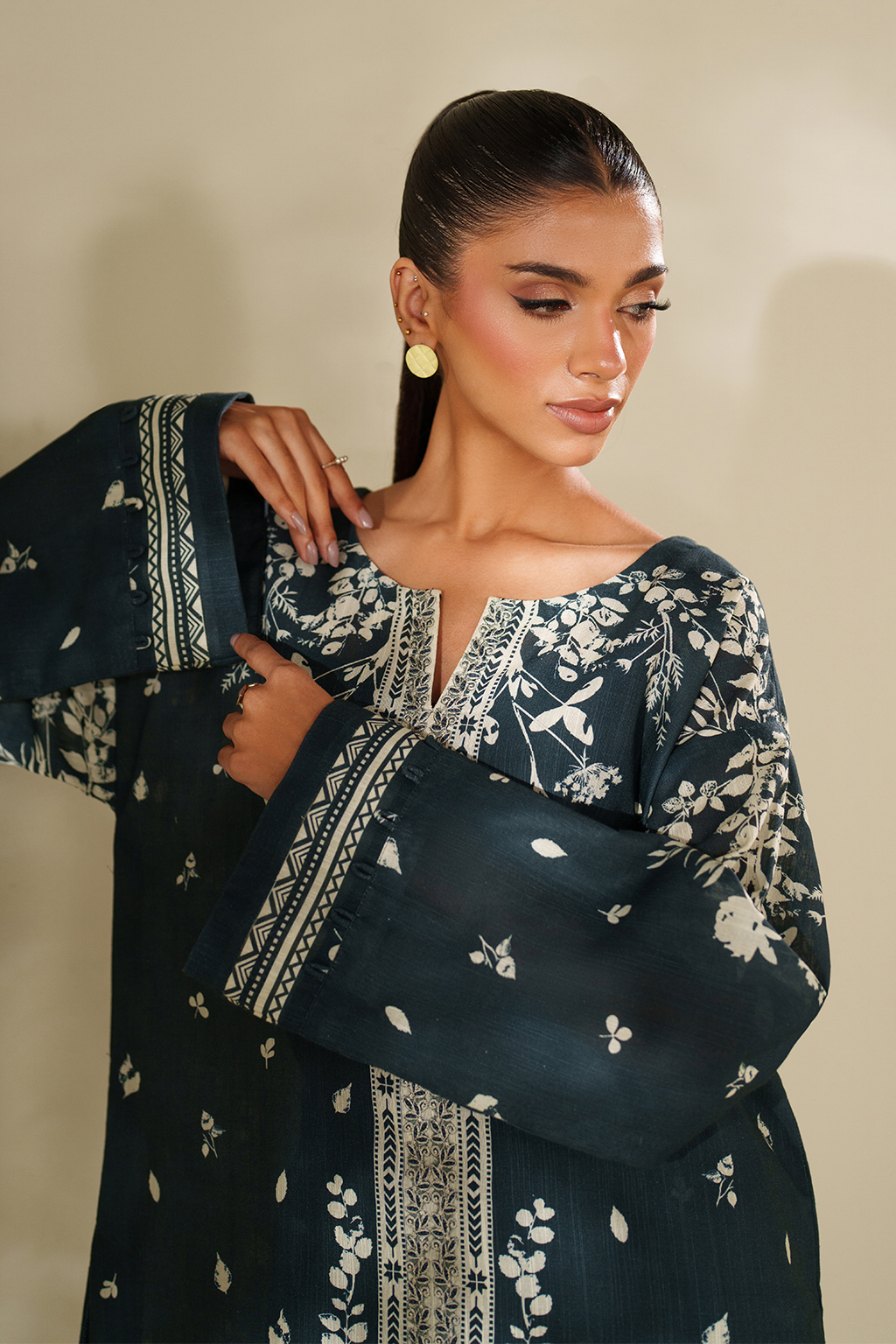 IP-343 Printed Khaddar