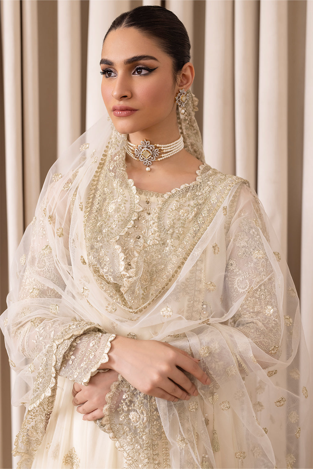 UE-179 WHITE WONDER - Iznik