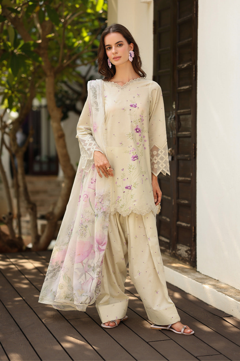 UE-498 Printed Lawn - Iznik Main image