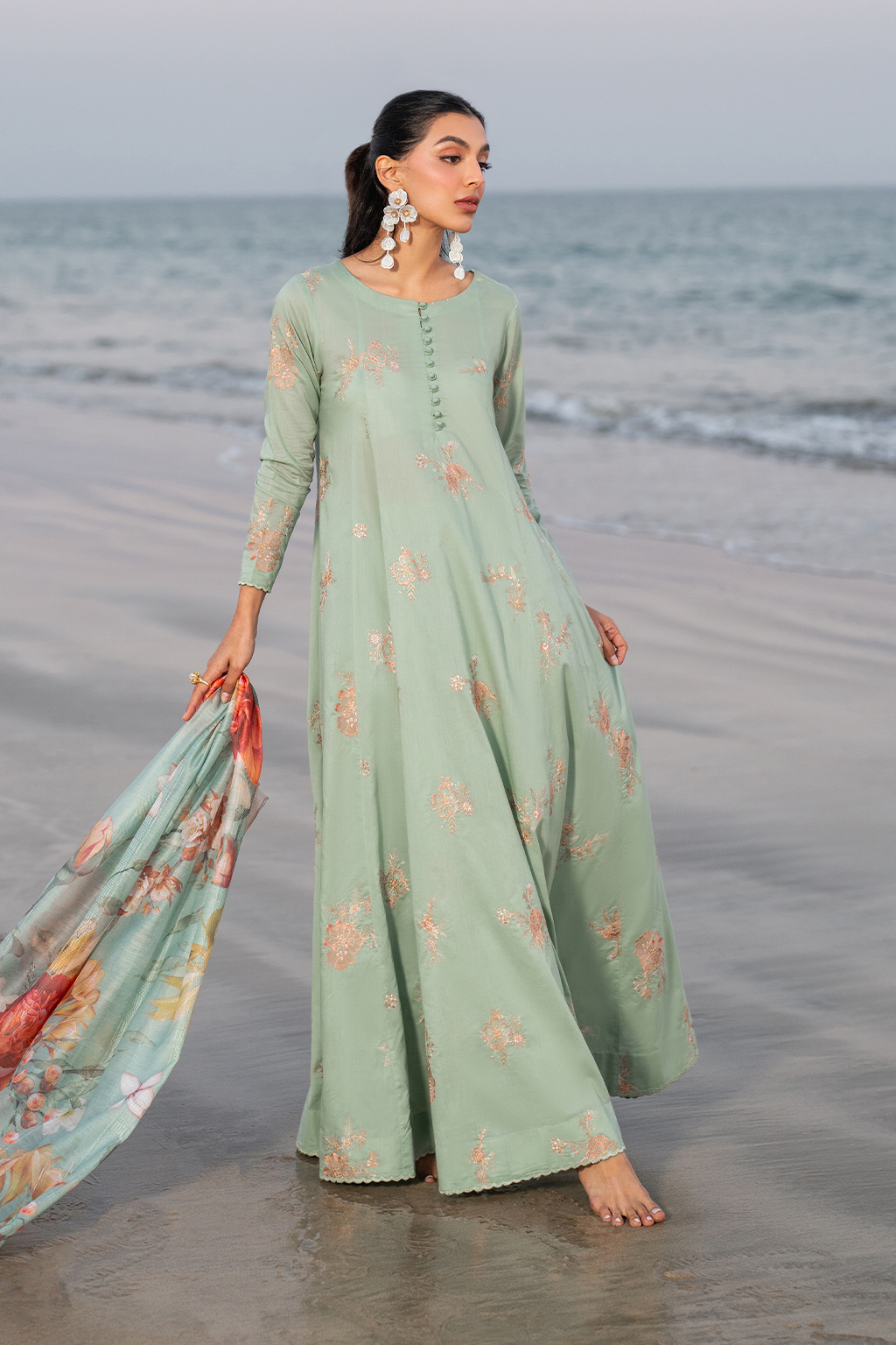 UE-383 Embroidered Lawn - Iznik