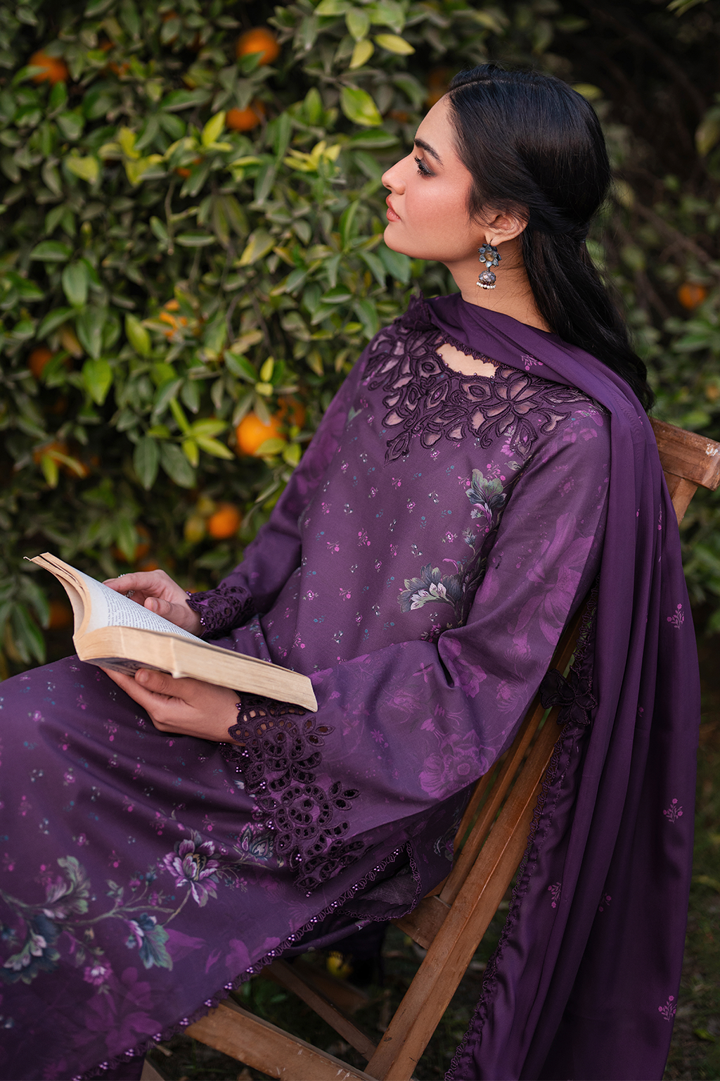 UE-387 Printed Lawn - Iznik