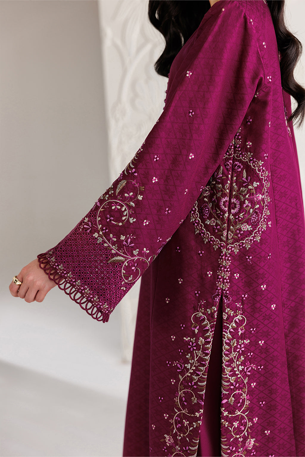 UE-684 Embroidered Lawn Secondary image