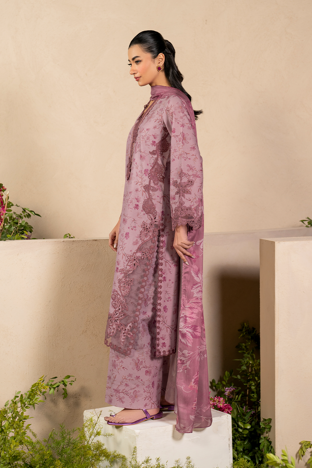 EFL-04 Embroidered Lawn