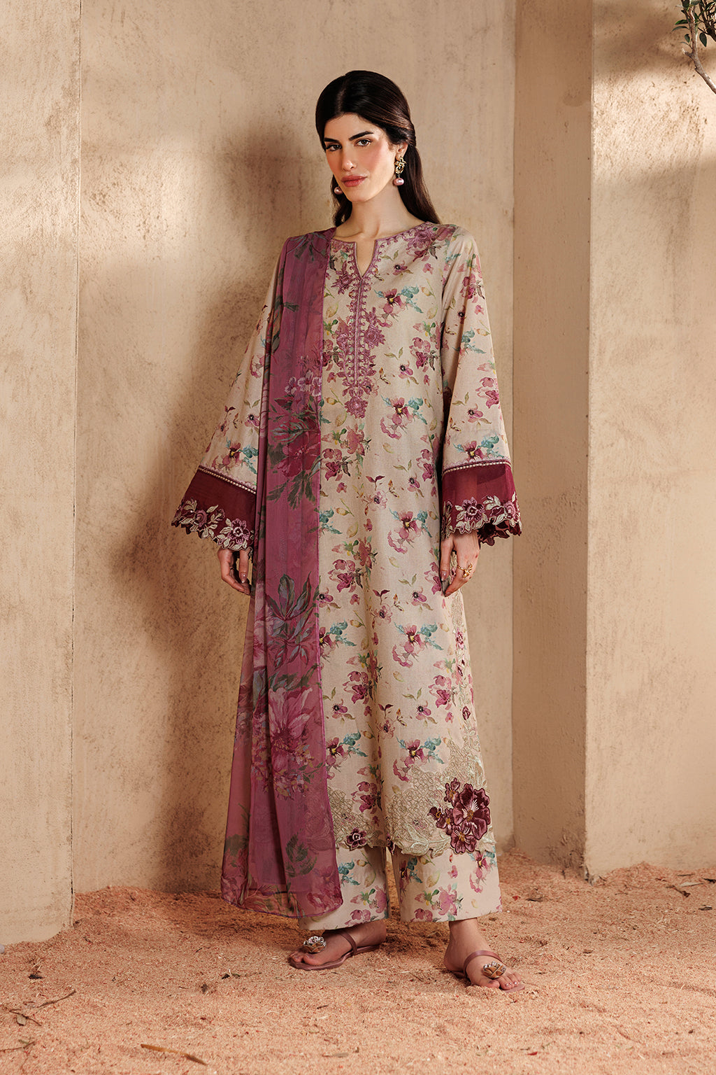 UE-674 Printed Lawn Main image