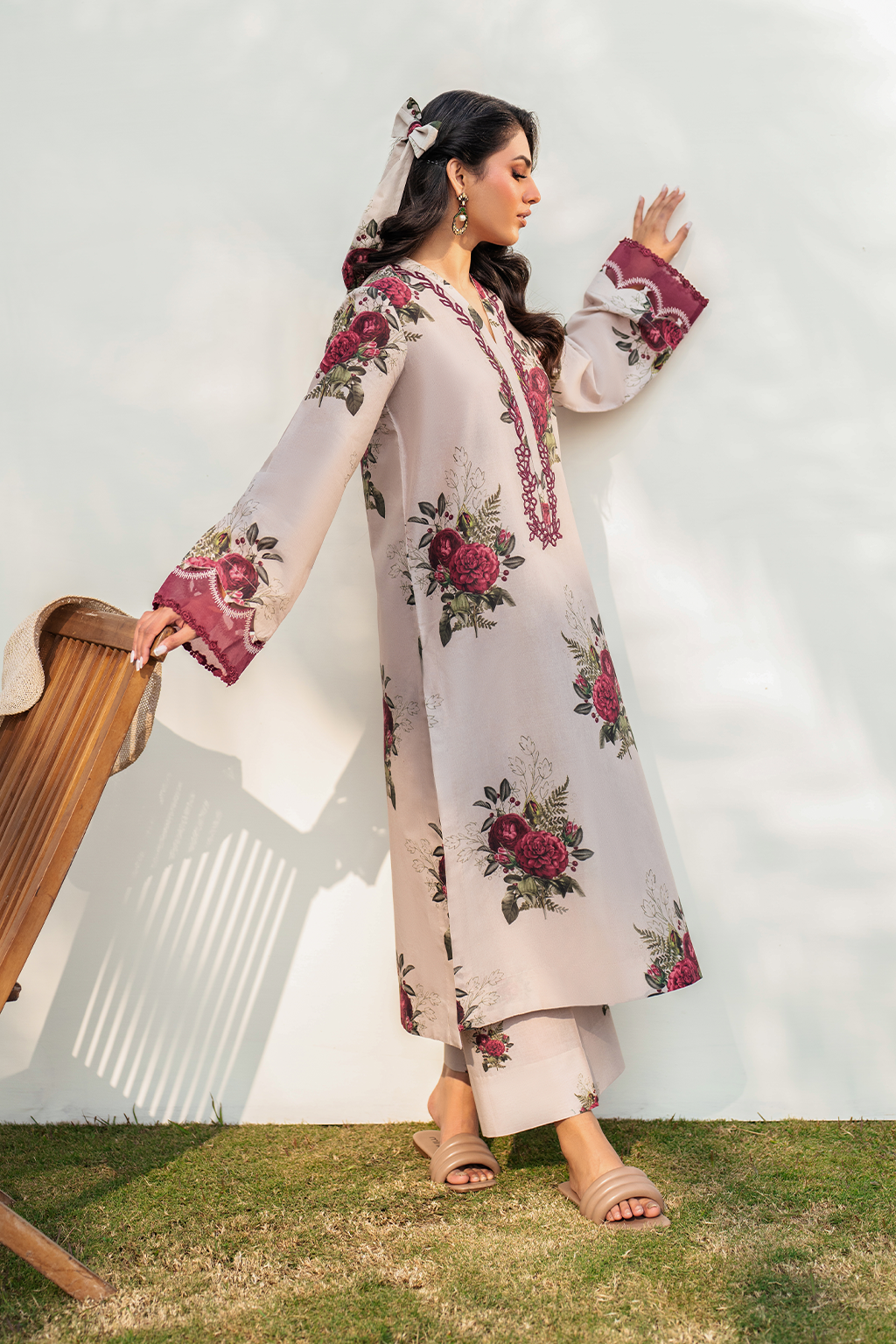 UE-402 Printed Lawn - Iznik