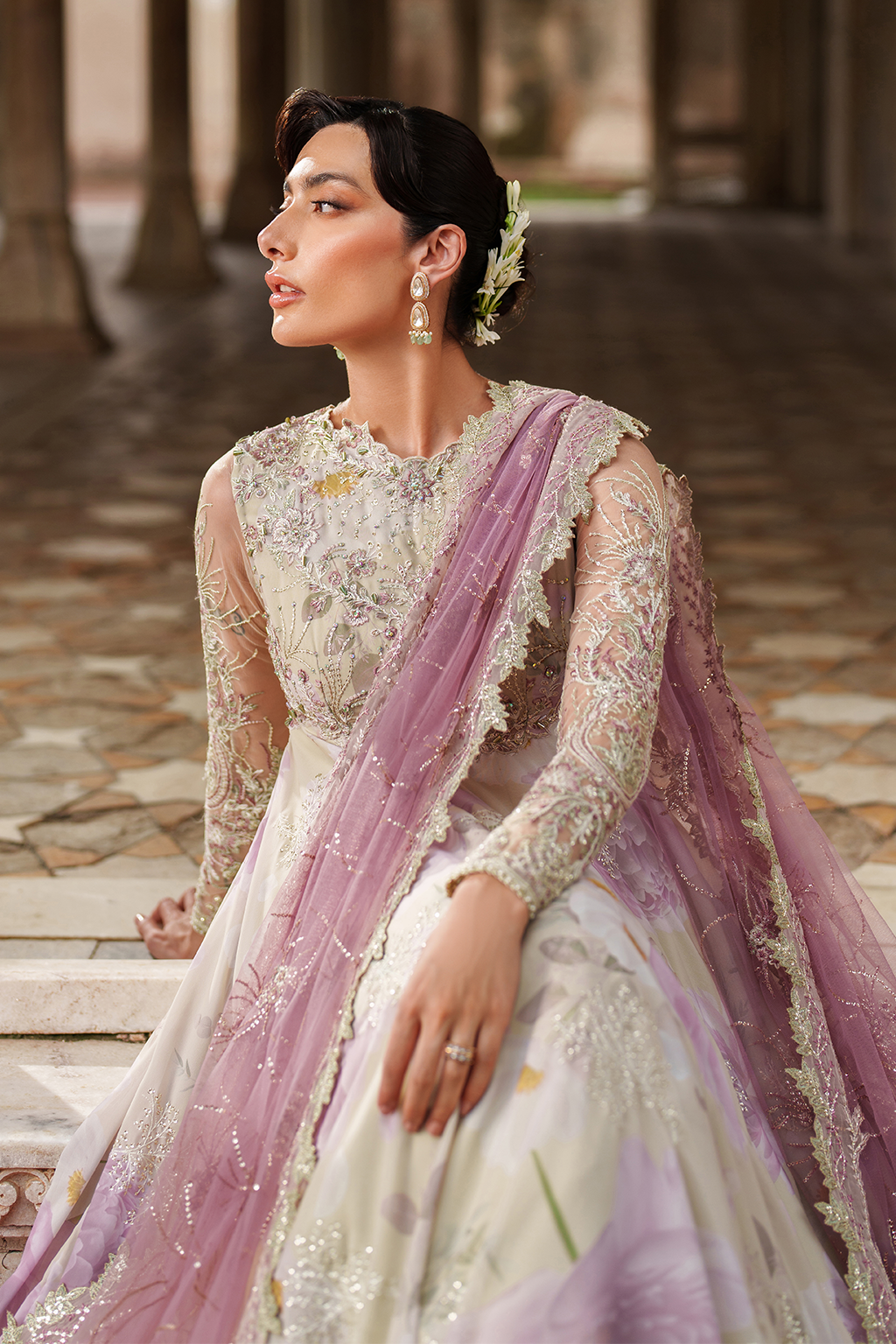 UE-546 Embroidered Chiffon - Iznik