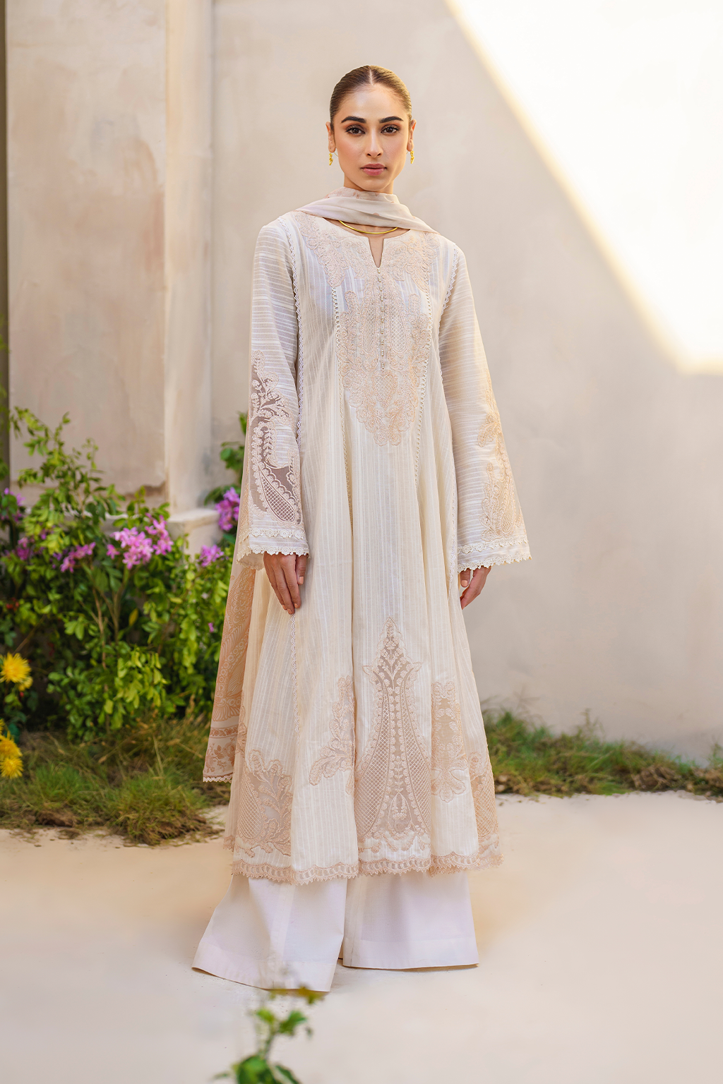 SFL-03 Embroidered Lawn - Iznik