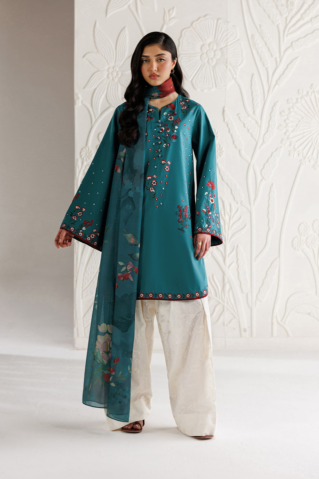 UE-688 Embroidered Lawn Secondary image