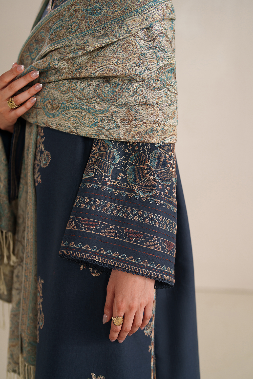 UE-586  Embroidered Khaddar
