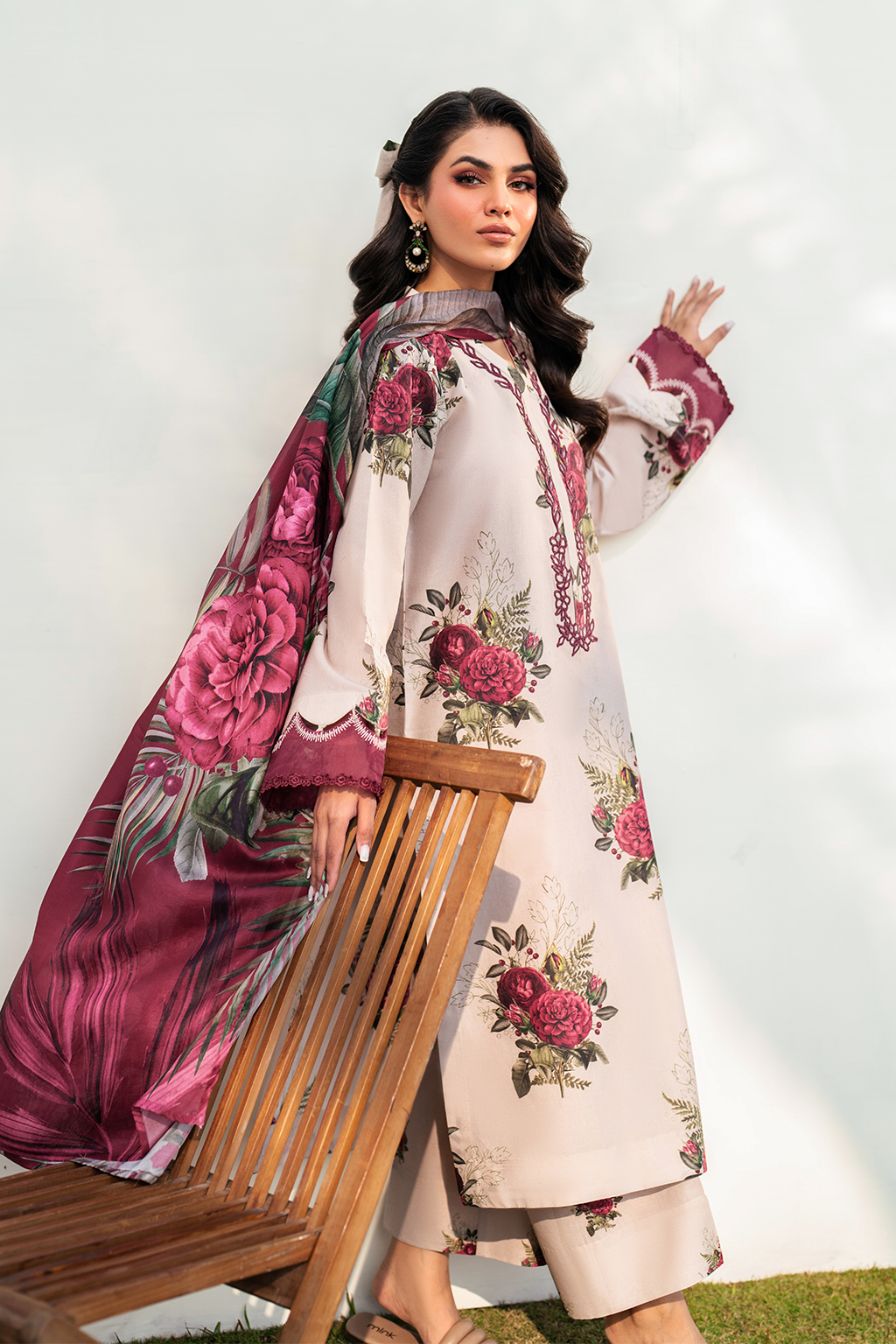 UE-402 Printed Lawn - Iznik