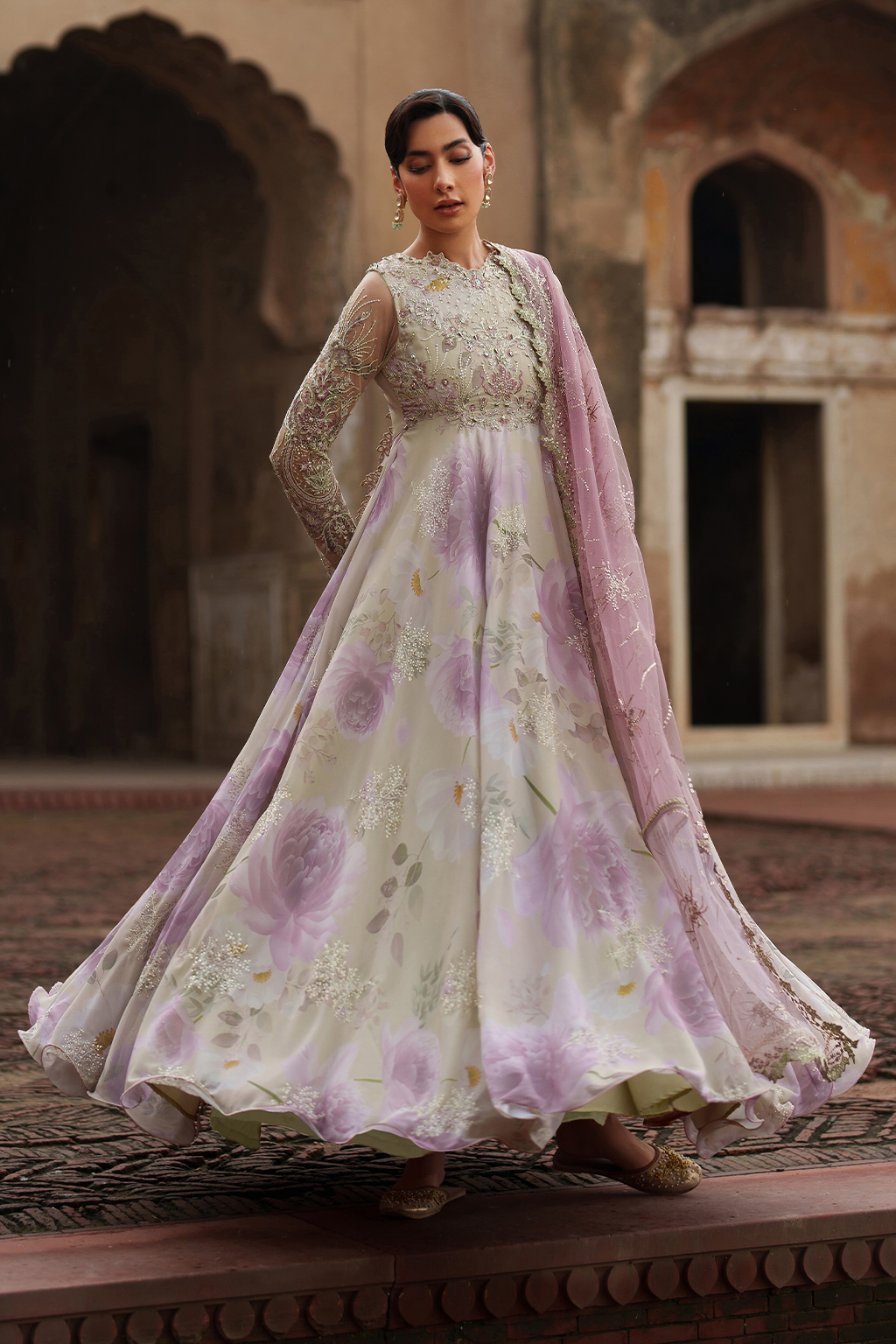 UE-546 Embroidered Chiffon - Iznik