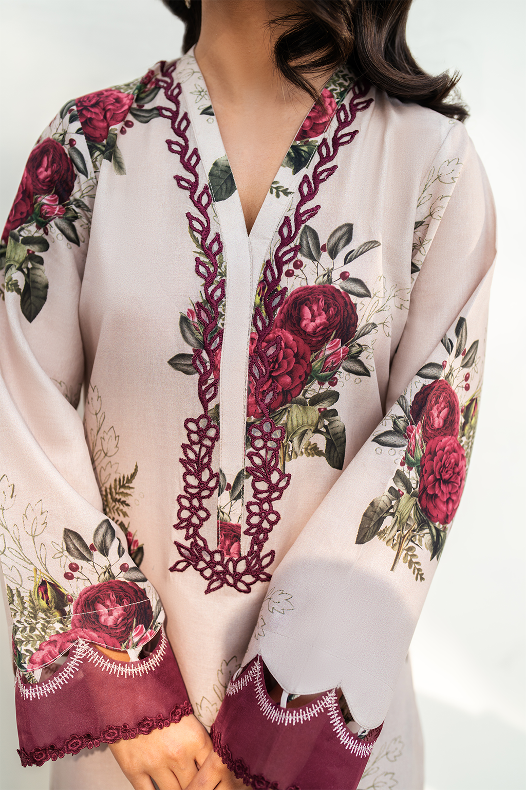 UE-402 Printed Lawn - Iznik