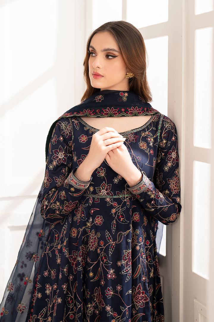 UE-205 Embroidered Lawn