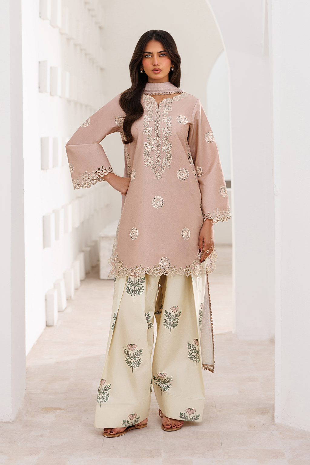 UE-640 Printed Lawn Main image