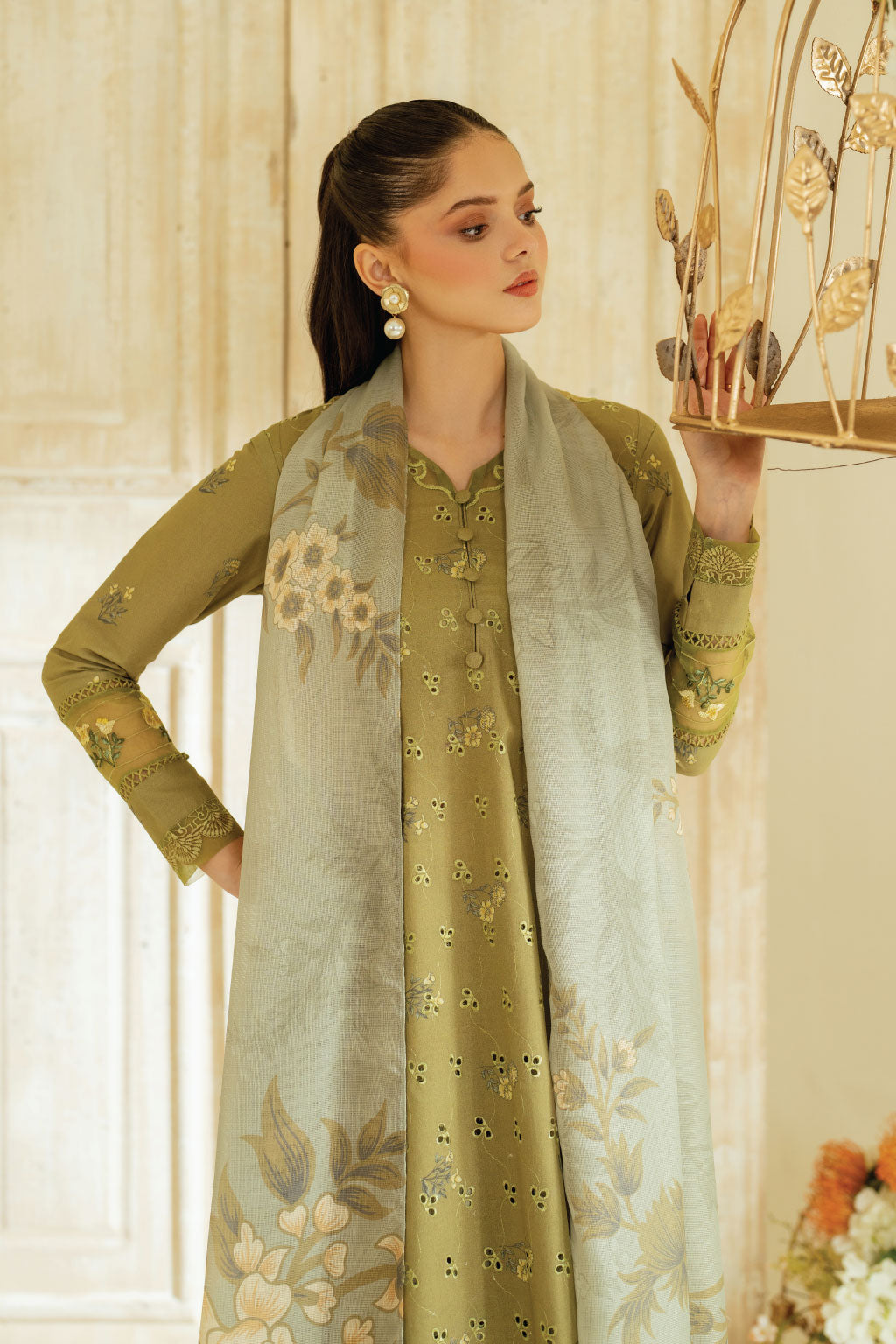 UE-447 Printed Lawn