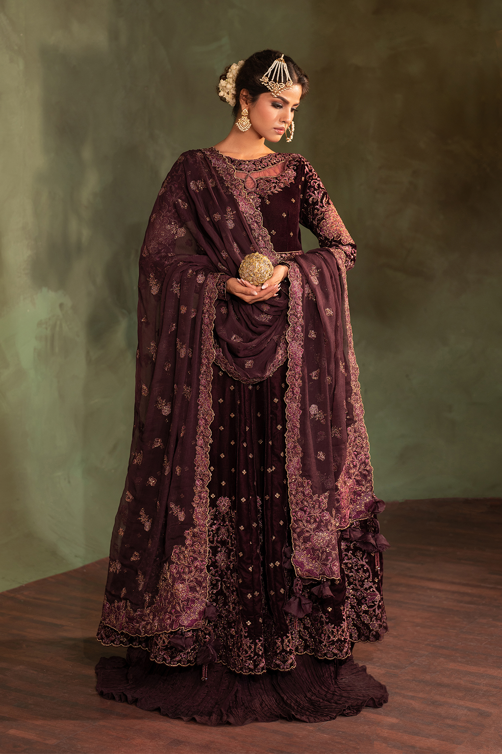 IV-54 Embroidered Velvet - Iznik Global