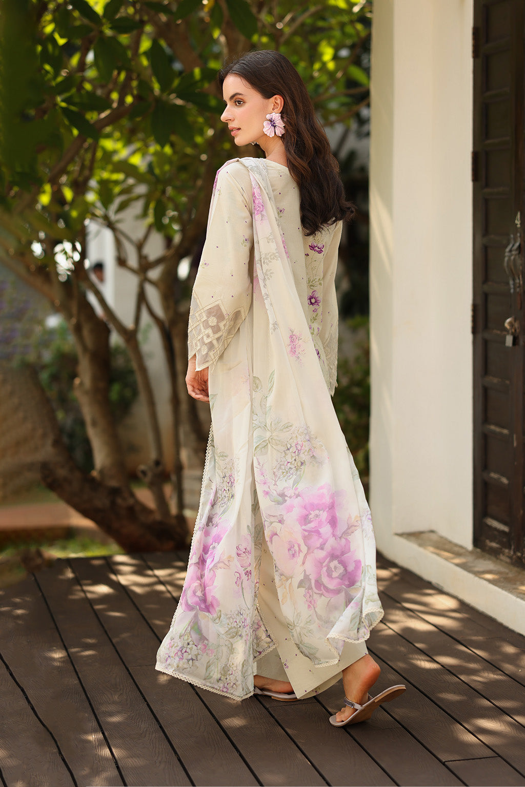 UE-498 Printed Lawn Secondary image