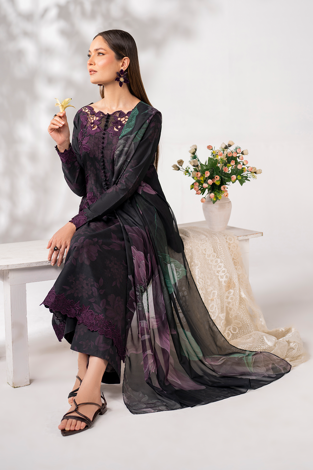 UE-270 Printed Lawn - Iznik
