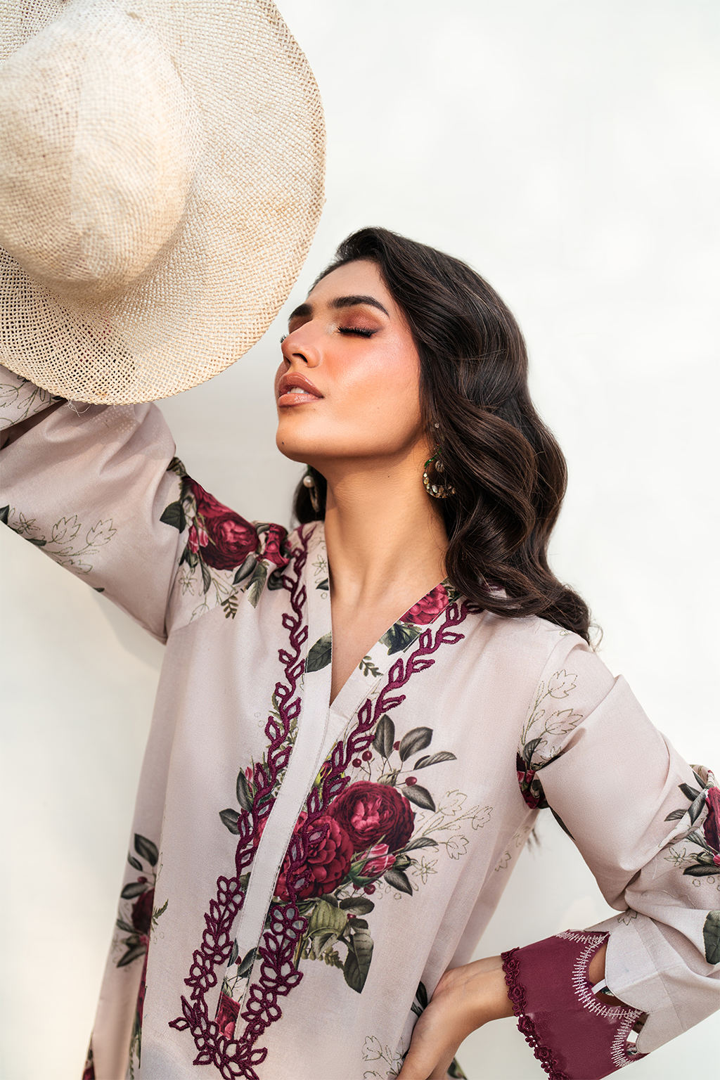 UE-402 Printed Lawn - Iznik