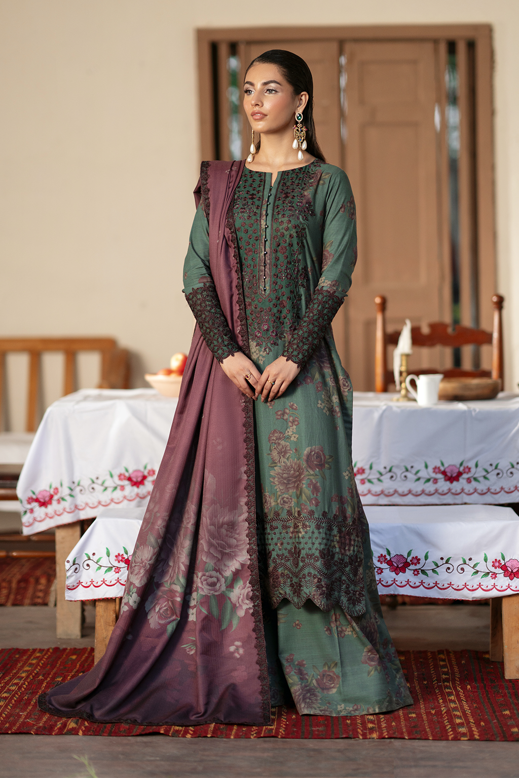 IPK-08 Embroidered Slub Khaddar - Iznik