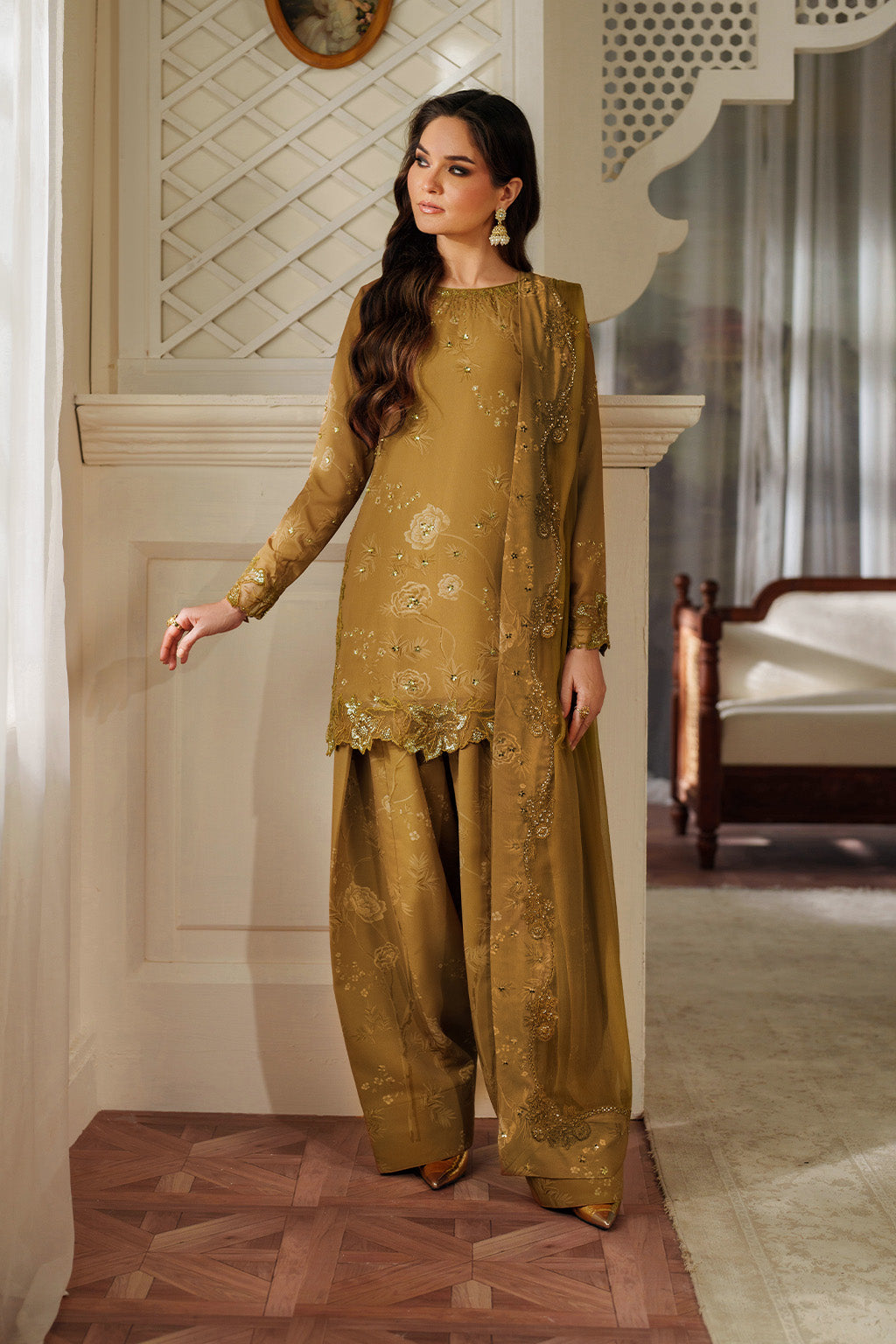 UE-545  Printed Formals Main image