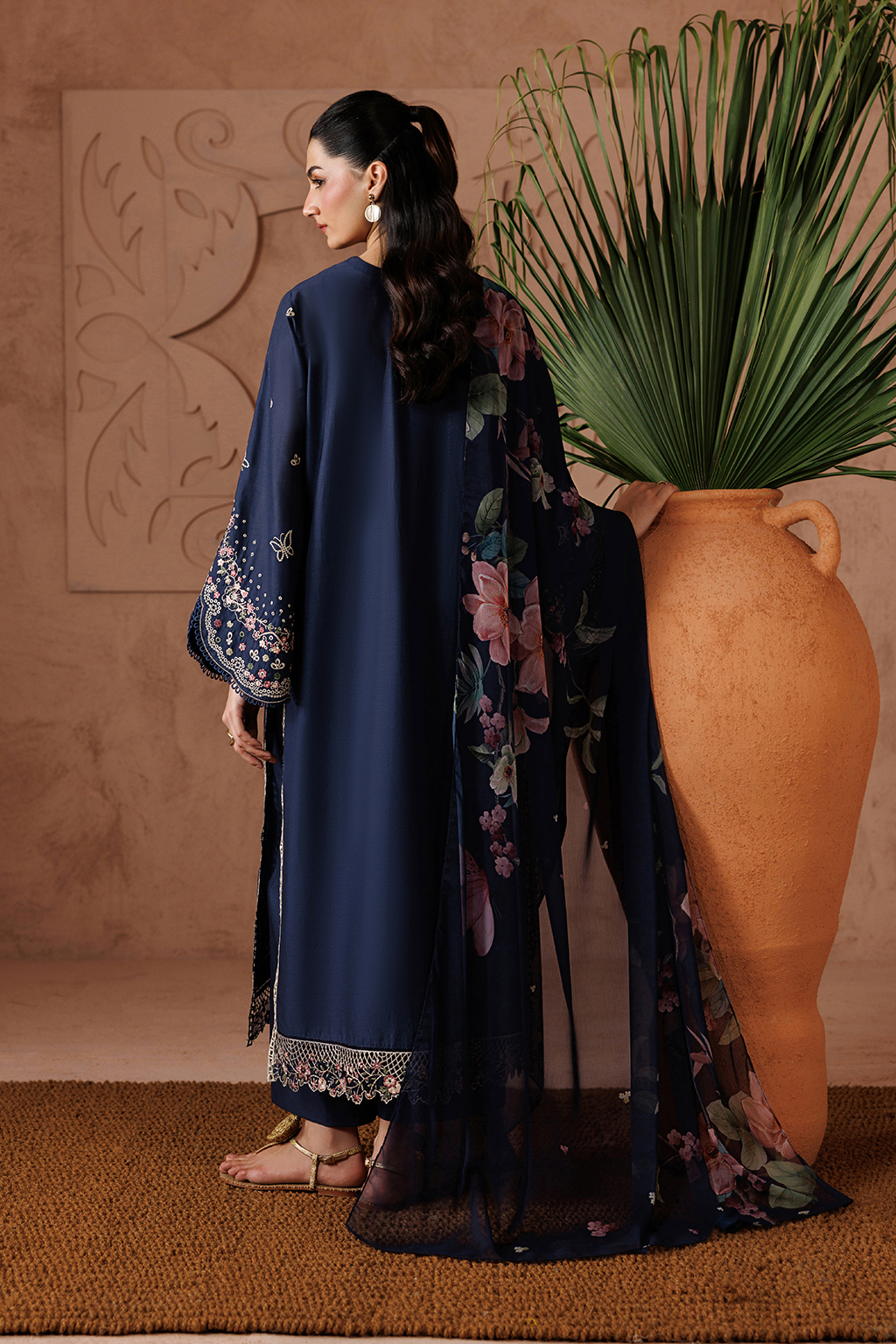 UE-694 Embroidered Lawn